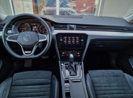 Volkswagen - Passat