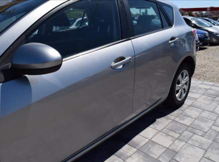 Mazda - 3
