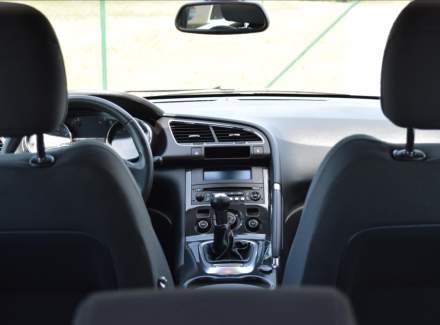 Peugeot - 3008