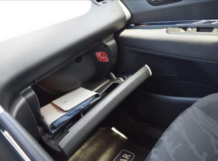 Peugeot - 3008