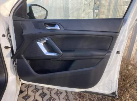 Peugeot - 308