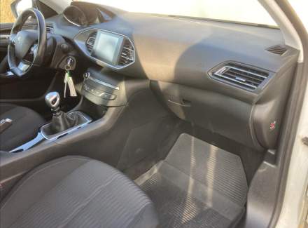 Peugeot - 308