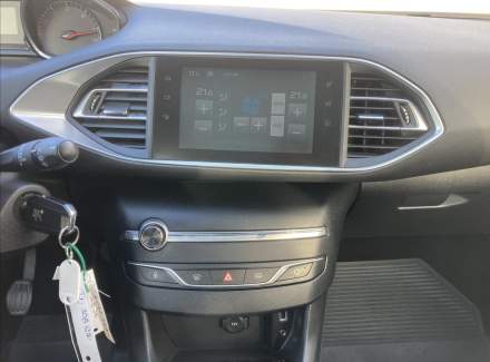 Peugeot - 308