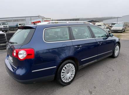 Volkswagen - Passat