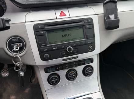Volkswagen - Passat