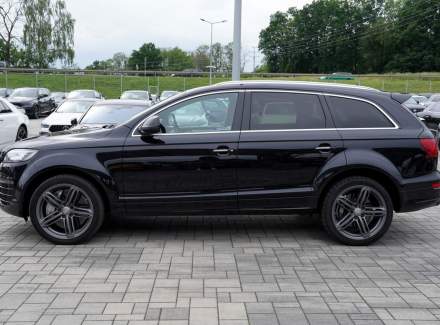 Audi - Q7