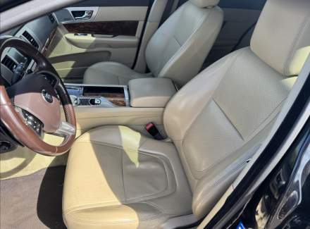 Jaguar - XF