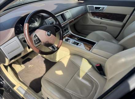 Jaguar - XF