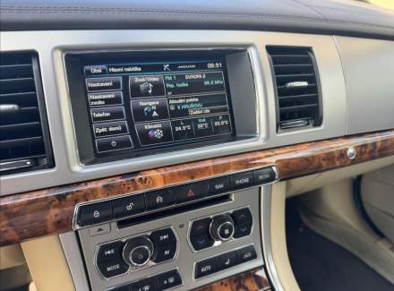 Jaguar - XF