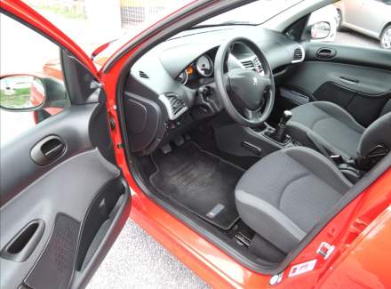 Peugeot - 206