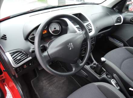 Peugeot - 206