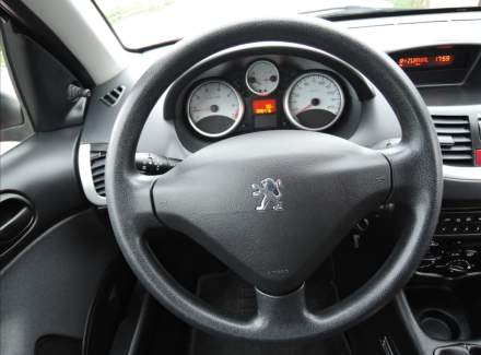 Peugeot - 206