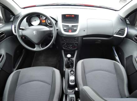 Peugeot - 206