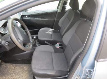 Peugeot - 207