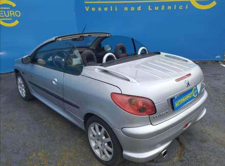 Peugeot - 206