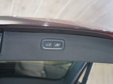 Volvo - XC90