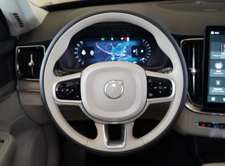 Volvo - XC90