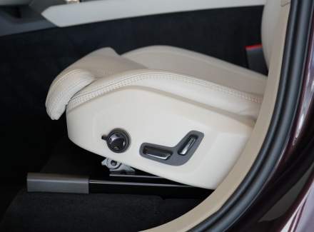 Volvo - XC90