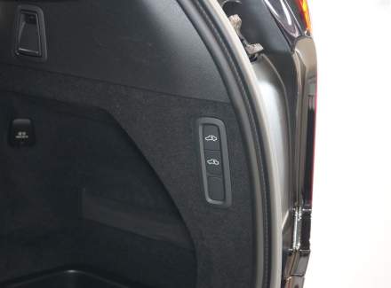 Volvo - XC90