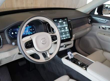 Volvo - XC90