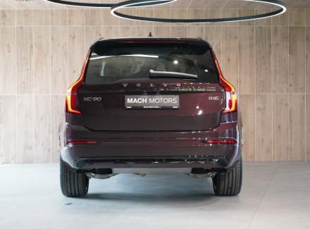Volvo - XC90