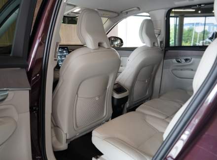 Volvo - XC90