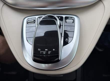 Mercedes-Benz - V-class