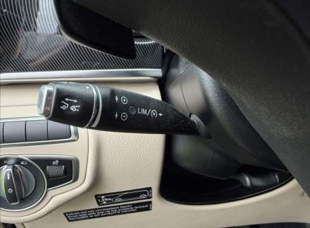 Mercedes-Benz - V-class