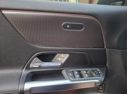 Mercedes-Benz - GLB