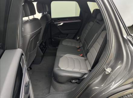 Volkswagen - Touareg