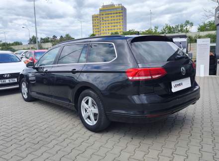 Volkswagen - Passat