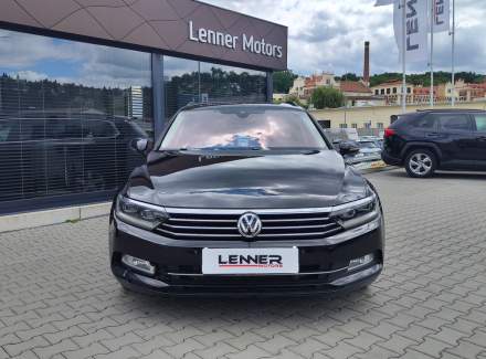 Volkswagen - Passat