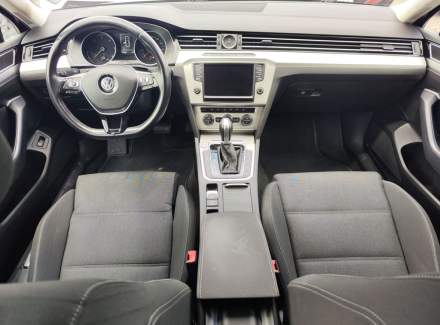 Volkswagen - Passat