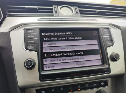 Volkswagen - Passat