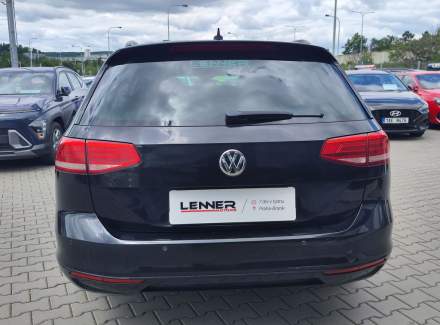 Volkswagen - Passat