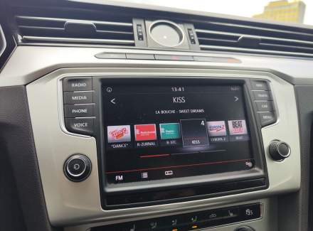 Volkswagen - Passat