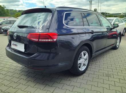 Volkswagen - Passat