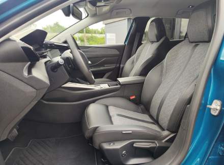 Peugeot - 408