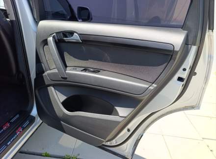 Audi - Q7