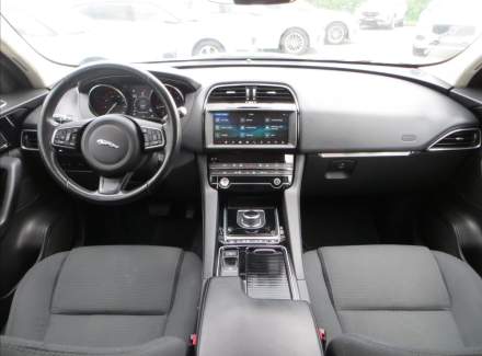Jaguar - F-Pace