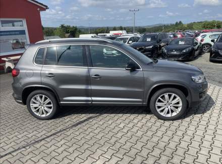 Volkswagen - Tiguan