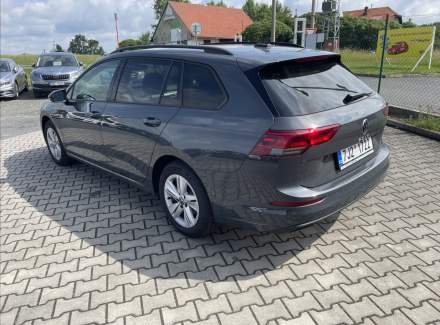 Volkswagen - Golf