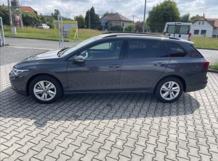 Volkswagen - Golf
