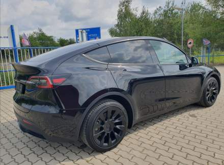 Tesla - Model Y