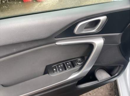 Kia - Cee'd