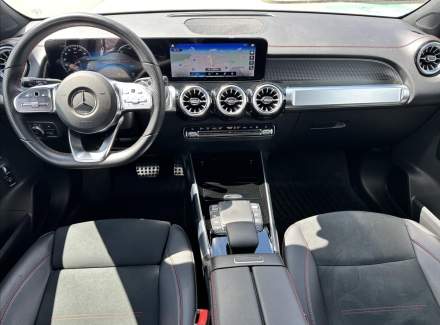 Mercedes-Benz - EQB