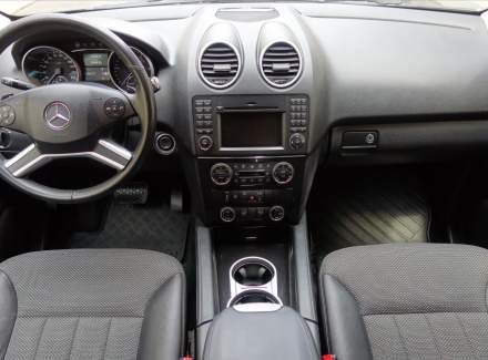 Mercedes-Benz - M-class