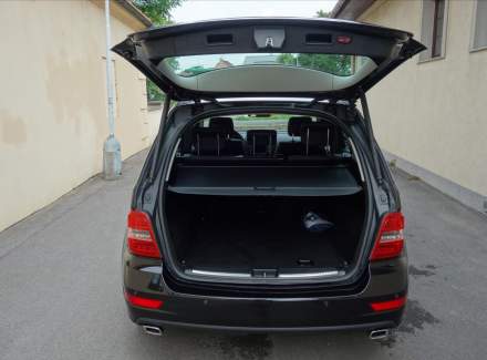 Mercedes-Benz - M-class