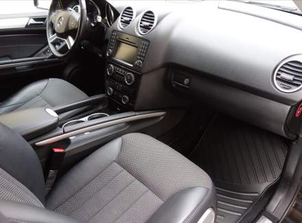 Mercedes-Benz - M-class