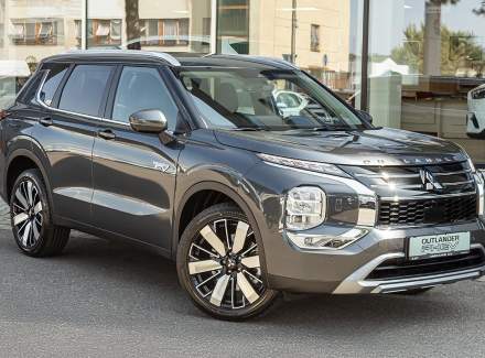 Mitsubishi - Outlander